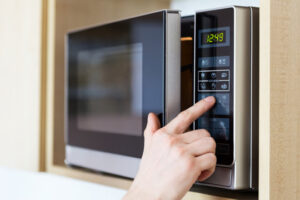 Cleaning microwave