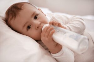 Wash baby bottle, bersihkan botol bayi