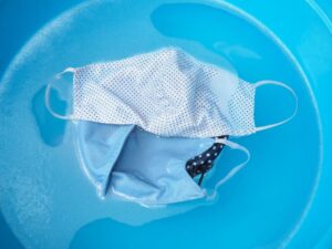 Cleaning face mask, mencuci masker